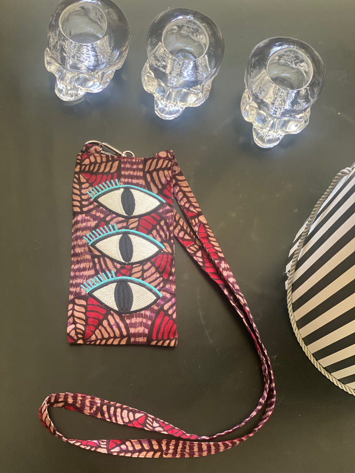 Eyephone pouch